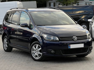 Volkswagen Touran foto 4