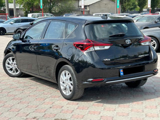 Toyota Auris фото 3