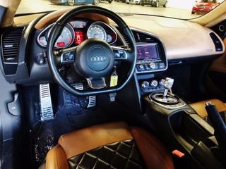 Audi R8 foto 6