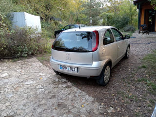 Opel Corsa foto 4