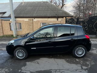 Renault Clio foto 8