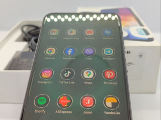Samsung Galaxy A50 2019 4/64Gb Duos (SM-A505), Black