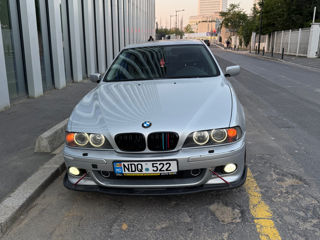 BMW 5 Series foto 3