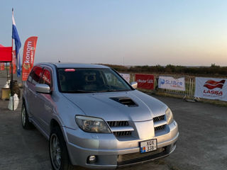 Mitsubishi Outlander foto 2