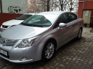 Toyota Avensis foto 3