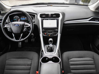 Ford Mondeo foto 7