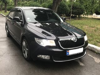 Skoda Superb foto 1