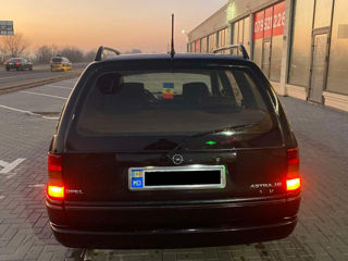 Opel Astra foto 4