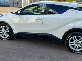 Toyota C-HR foto 4