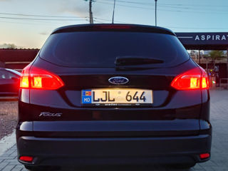 Ford Focus foto 8