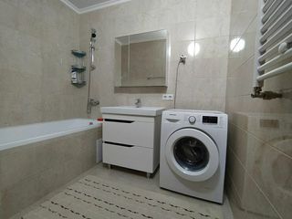 Se vinde apartament cu 3 odai foto 2