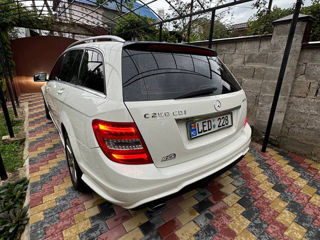 Mercedes C-Class foto 10