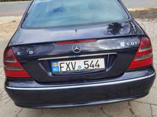 Mercedes E-Class foto 4