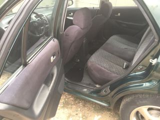 Mazda 323 foto 3