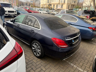 Mercedes C-Class foto 3