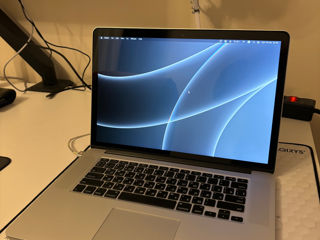 MacBook Pro (Retina, 15-inch, Mid 2015), i7, 16 gb RAM, 250 gb SSD