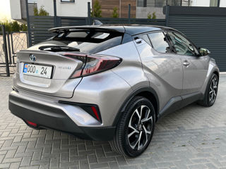 Toyota C-HR foto 3