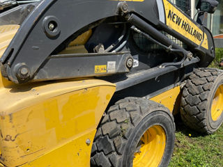 Mini incarcator new holland l223 foto 4