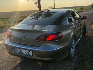 Volkswagen Passat CC foto 2