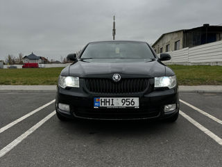 Skoda Superb foto 2