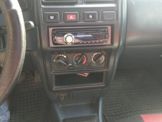 Nissan Almera foto 4