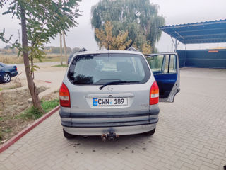 Opel Zafira foto 4