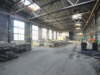 Depozit spre vânzare, str. Industrială, Ciocana, 300000 € ! foto 2