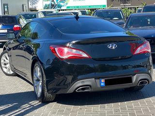 Hyundai Genesis foto 3