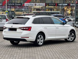 Skoda Superb foto 4