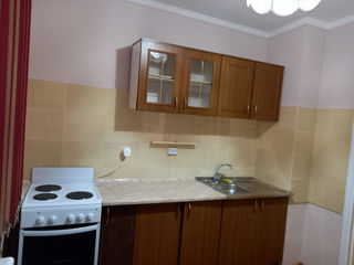 Apartament cu 2 camere, 50 m², Botanica, Chișinău foto 3