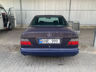 Mercedes Series (W124) foto 2