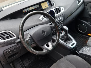 Renault Grand Scenic foto 6