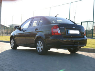 Hyundai Accent foto 4