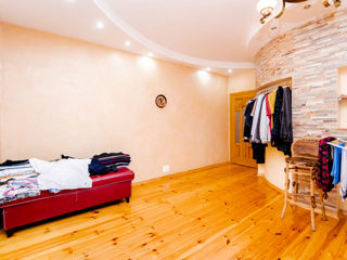 Apartament cu 4 camere, 177 m², Buiucani, Chișinău foto 13