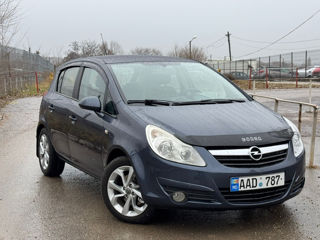 Opel Corsa foto 2