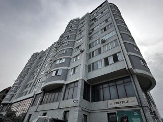 Apartament cu 3 camere, 98 m², Centru, Comrat