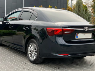 Toyota Avensis foto 3