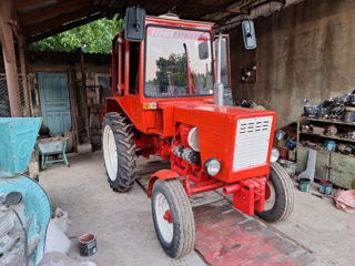 Se vinde tractor T 25 intorno stare forte buna foto 1