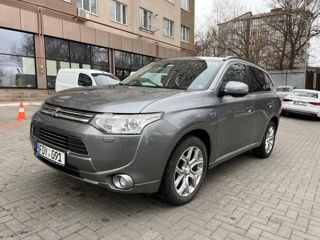 Mitsubishi Outlander foto 2