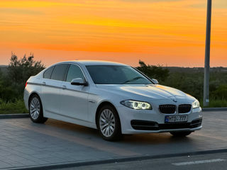 BMW 5 Series foto 2