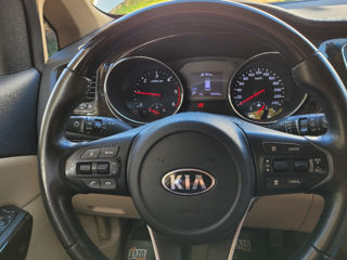 KIA Carnival foto 3