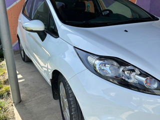 Ford Fiesta foto 3