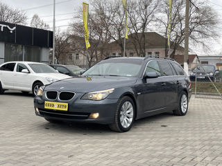 BMW 5 Series foto 3