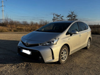 Toyota Prius + foto 2