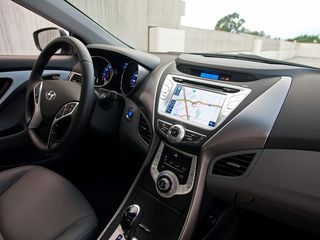 Hyundai Elantra foto 2