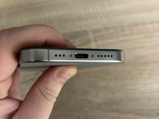 iPhone 15 Pro / Natural Titanium / 128GB foto 5