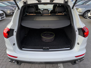 Porsche Cayenne foto 16