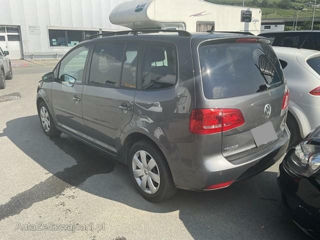 Volkswagen Touran foto 4