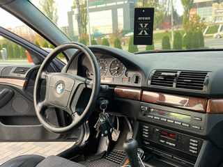 BMW 5 Series foto 9