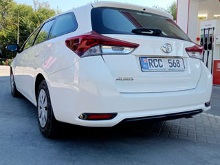 Toyota Auris foto 4